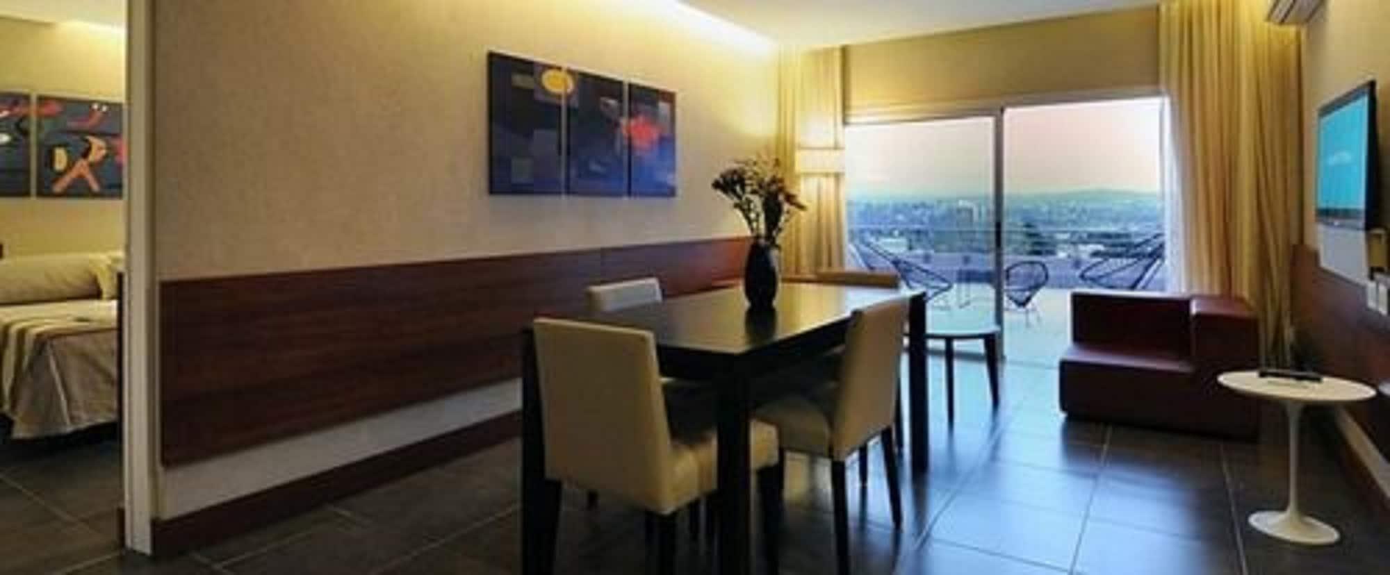Pinares Panorama Suites, Spa & Convention Center Вилья-Карлос-Пас Экстерьер фото