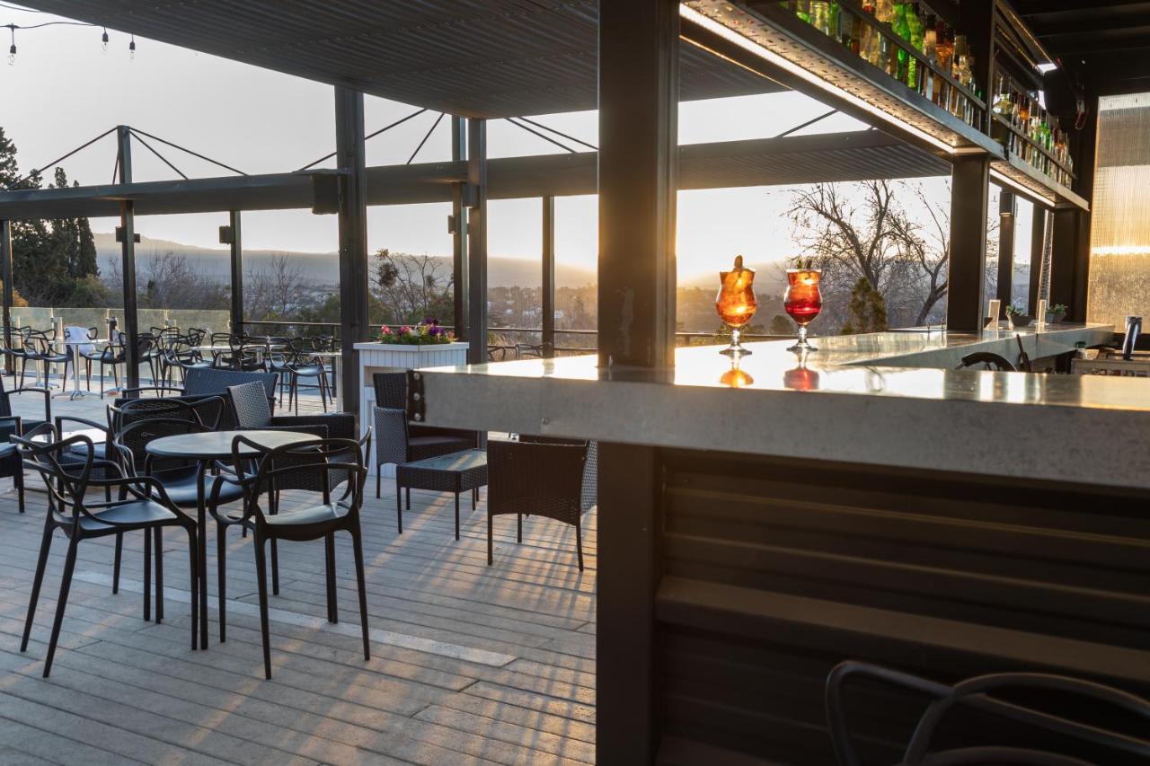 Pinares Panorama Suites, Spa & Convention Center Вилья-Карлос-Пас Экстерьер фото