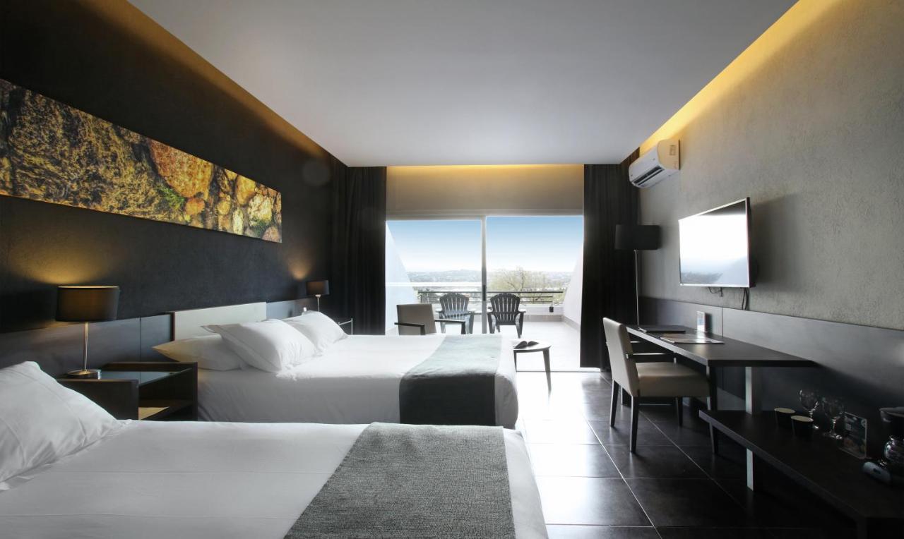 Pinares Panorama Suites, Spa & Convention Center Вилья-Карлос-Пас Экстерьер фото