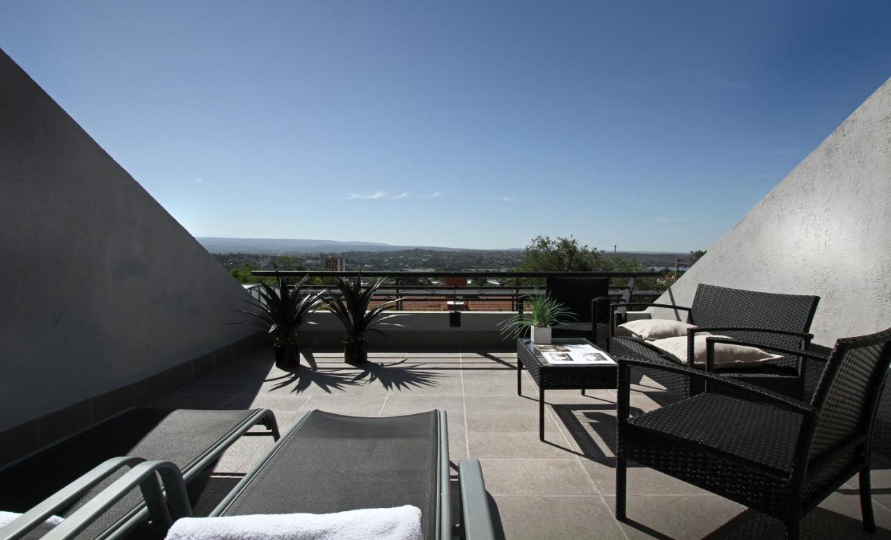 Pinares Panorama Suites, Spa & Convention Center Вилья-Карлос-Пас Экстерьер фото